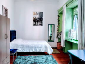 Spacious Room With Interior Window