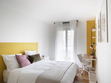 Roomlala | Amplia Habitación De 11 M² - SDN02