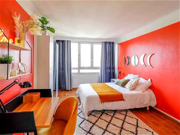 Roomlala | Amplia Habitación De 16m² En Alquiler En Coliving En París - PA63