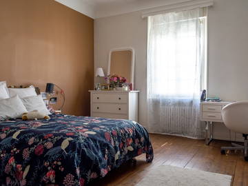 Roomlala | Amplio Dormitorio Con Baño Privado En Maison De 