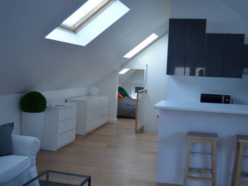 Roomlala | Amplio Estudio En Grez 62 M² - Ucl < 13km > Kul