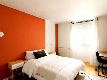 Roomlala | Angenehmes, 13 M² Großes Zimmer Mit Blick Auf Den Innenhof - SDN27