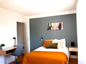 Roomlala | Angenehmes 13m² Großes Zimmer Zu Vermieten In Grenoble -G015