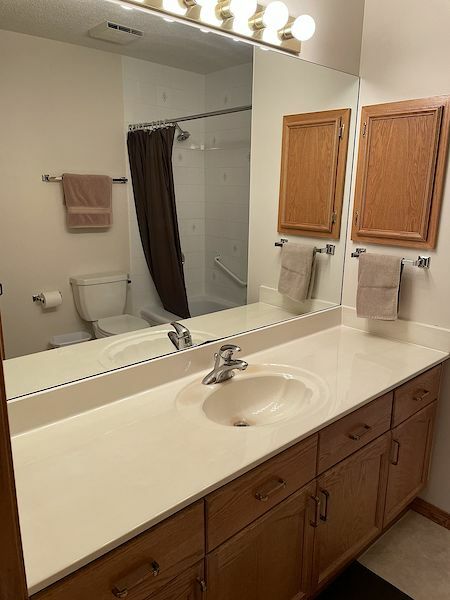 Niezależne Studio Calgary 251555