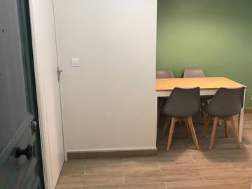 Roomlala | APARTAMENT F4 Z 3 SYPIALNIAMI. DO WYNAJĘCIA W MIESZKANIU WSPÓLNYM AK TRAVX ODNOWIONY