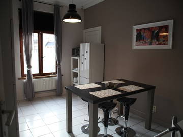 Roomlala | Apartament z 4 sypialniami w Ixelles