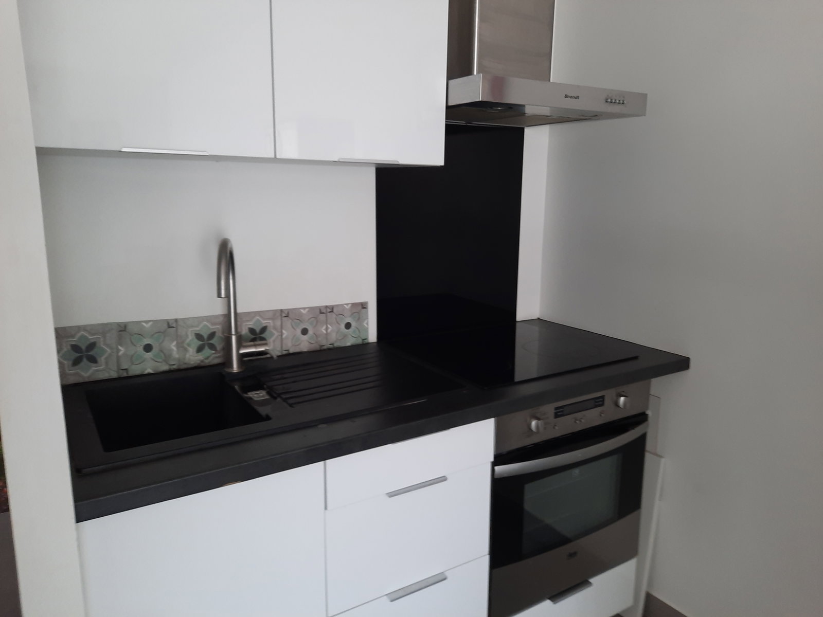 Colocação Nice 664116