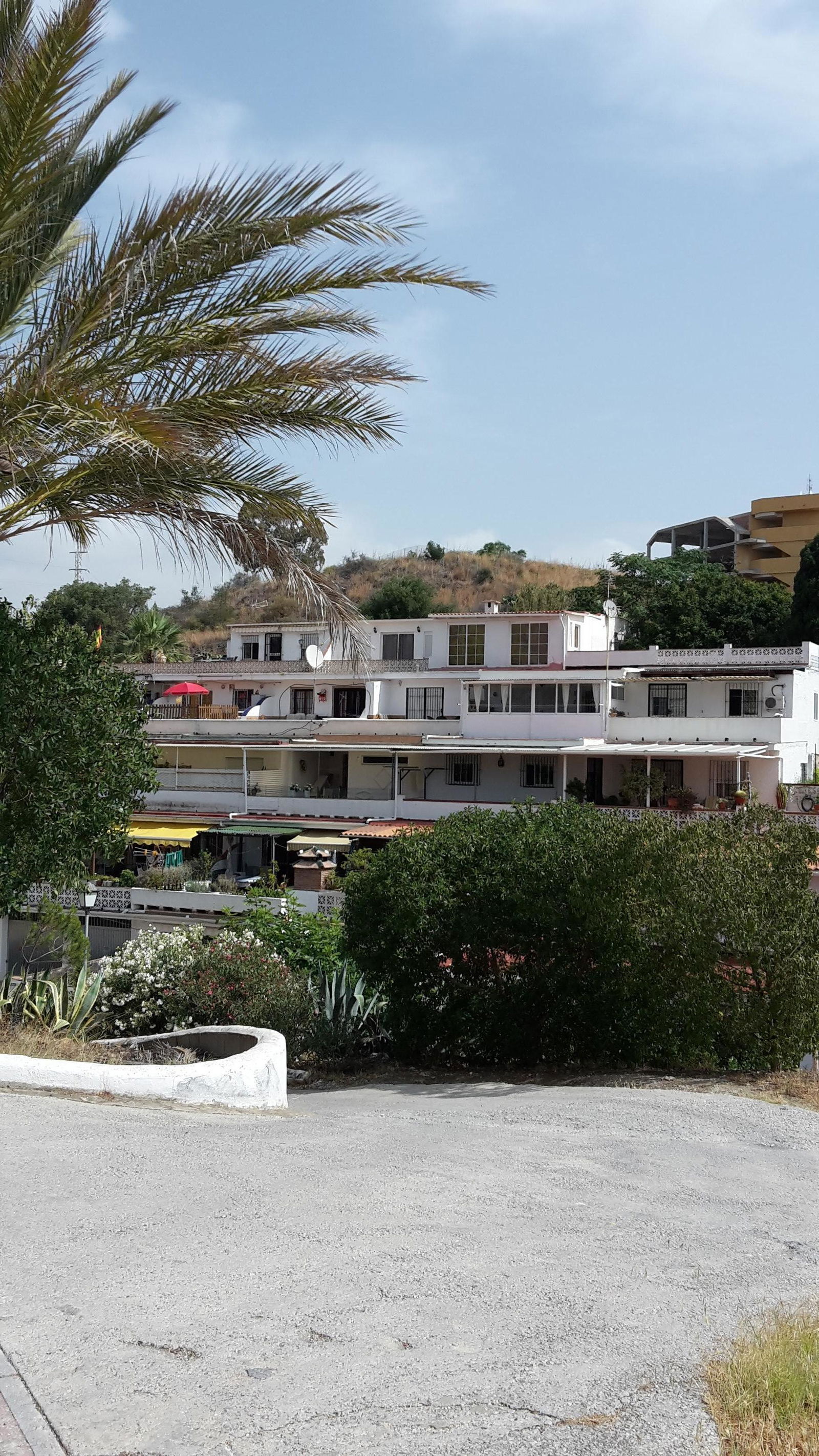 Independent Studio Fuengirola 197274
