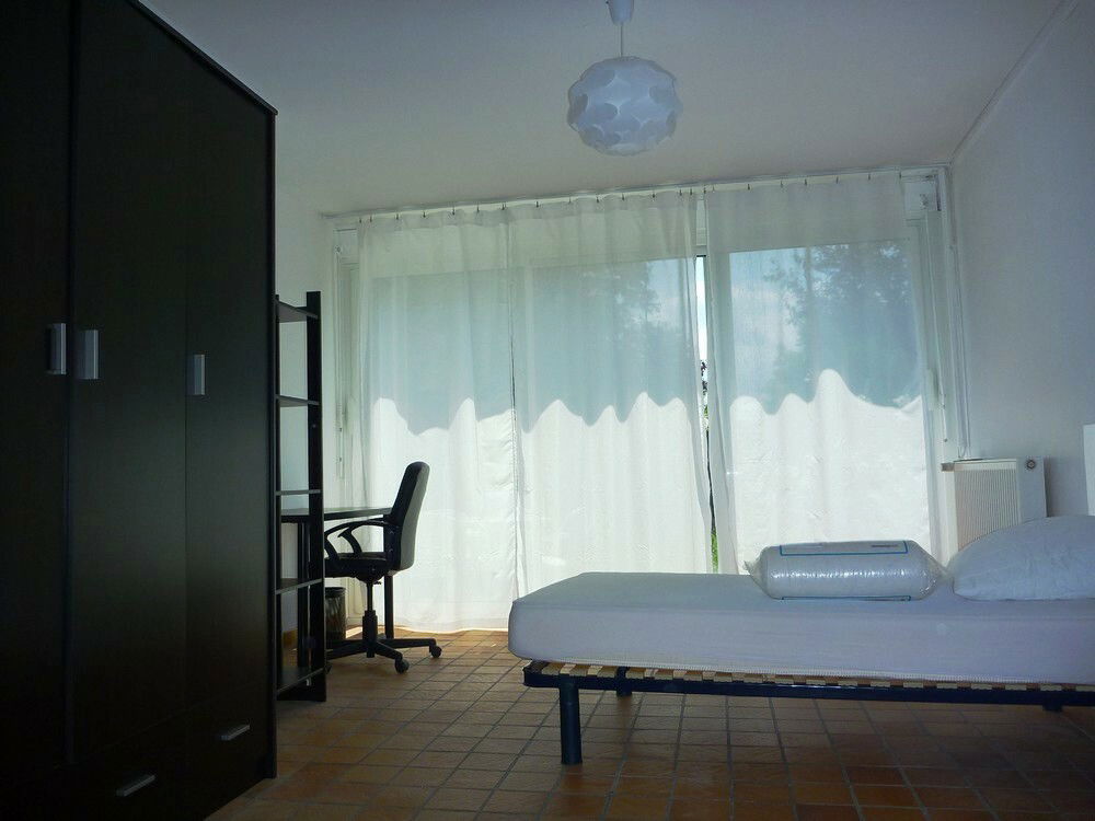 Colocación Cergy 62468