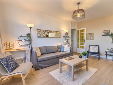 Roomlala | Apartamento Compartido De 3 Dormitorios (De Pie) En Nîmes Centre Ville