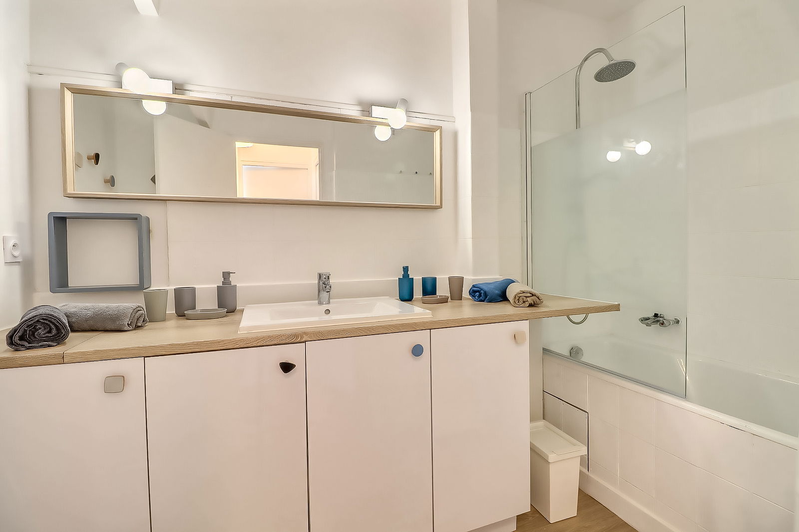 Colocación Nîmes 255295