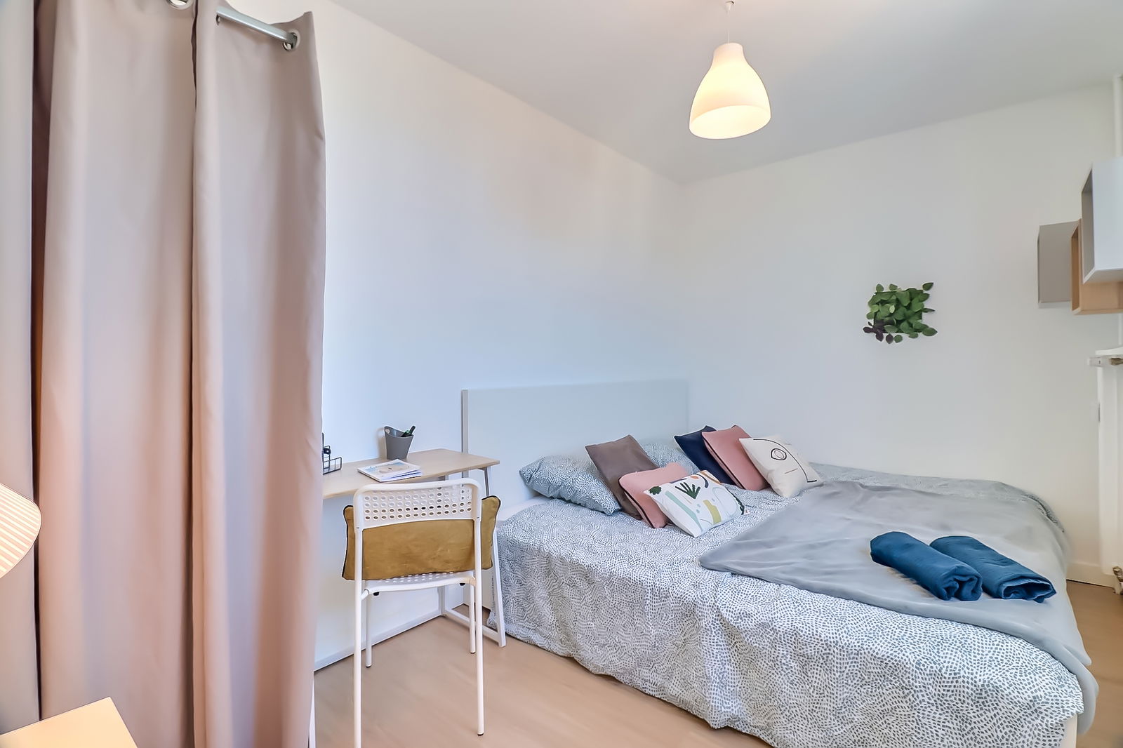 Colocación Nîmes 255295