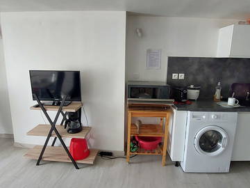 Roomlala | Apartamento compartido de 3 dormitorios cerca de la estación de tren de Orleans