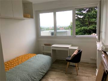 Roomlala | Apartamento Compartido Nuevo – 1 Dormitorio Amueblado 10 M² Y Baño