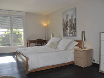 Roomlala | APARTAMENTO COMPARTILHADO 3 QUARTOS 18 M2 CADA