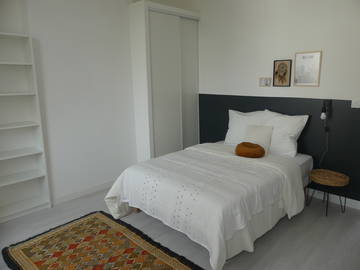 Roomlala | Apartamento compartilhado de 3 quartos e 3 banheiros