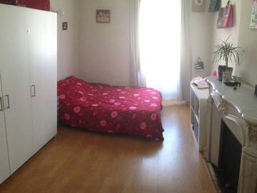 Roomlala | Apartamento compartilhado em um grande apartamento de comédia