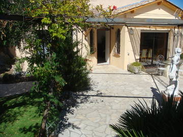 Roomlala | Apartamento de 5 quartos em uma villa
