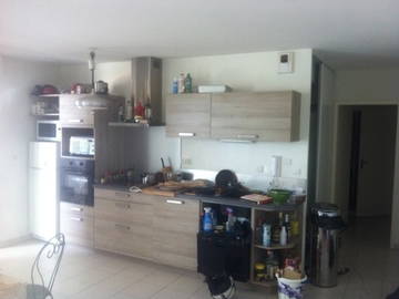 Roomlala | Apartamento de 80 m2 com 2 quartos para alugar em uma residência 