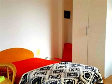 Roomlala | Apartamento De Una Habitación Para 1 Max 2 Estudiantes, Cerca De Isola Y Garibaldi