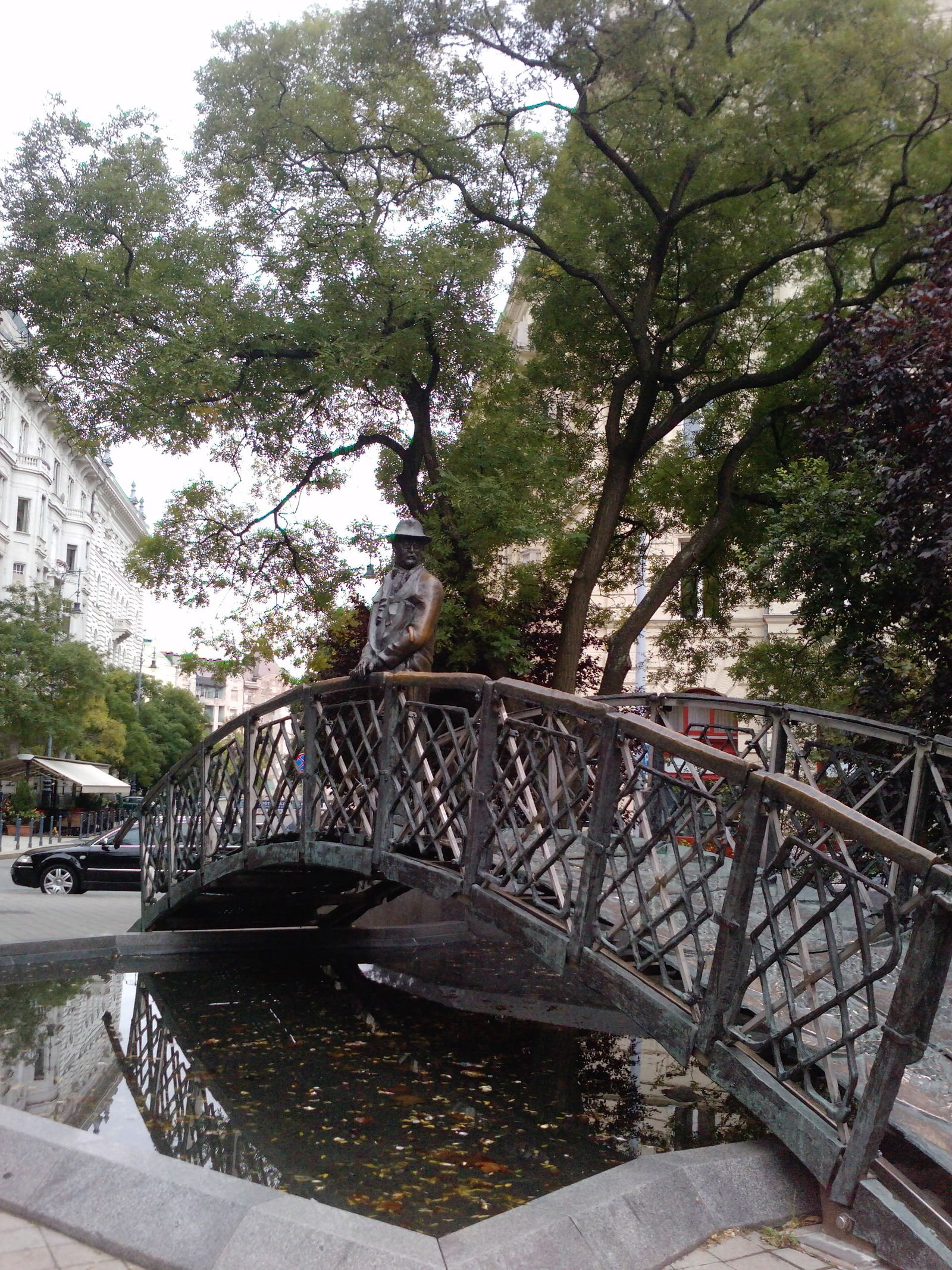 Estudio Independiente Budapest 19496