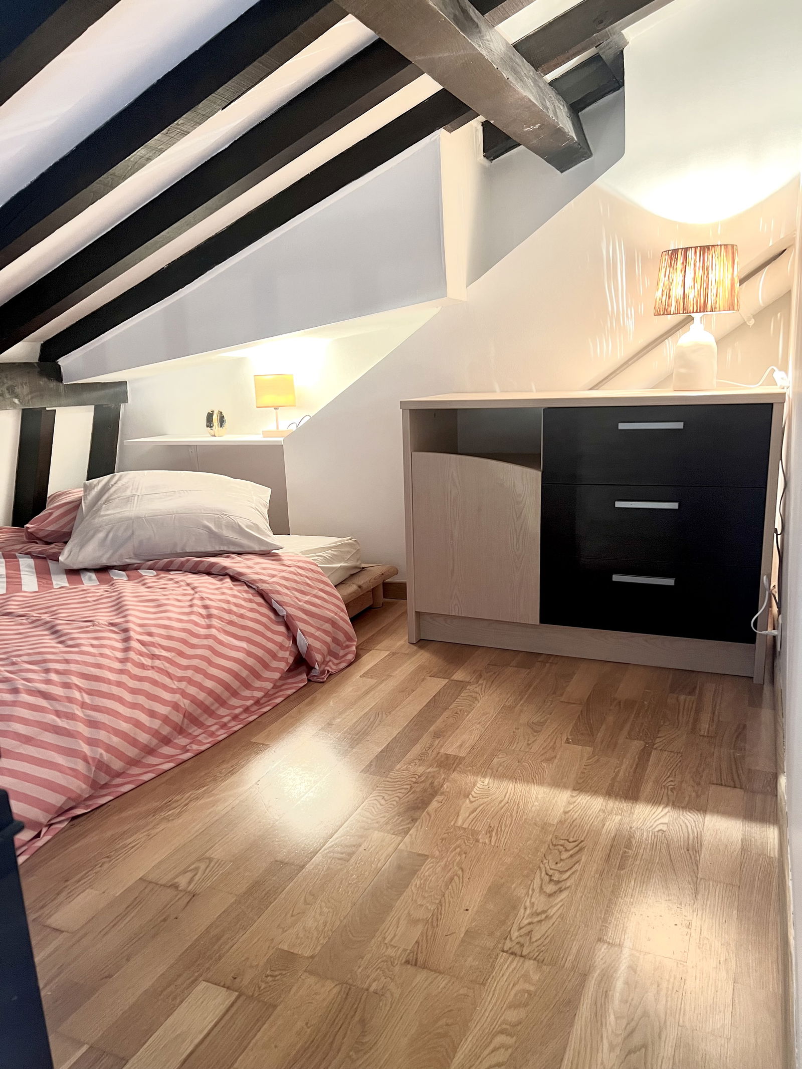 Estudio Independiente Paris 408273