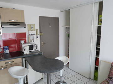 Roomlala | Apartamento mobiliado de 1 quarto para alugar - Estacionamento