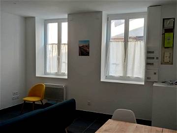 Roomlala | Apartamento T2 - 36 M2 - Planta baja - Thizy Les Bourgs