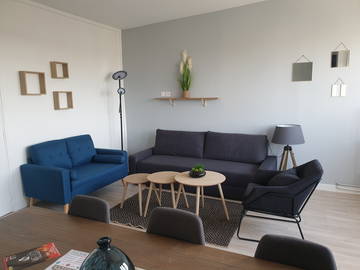 Roomlala | Apartamento T6 Partilhado: Quarto n°6 Disponível com garagem box
