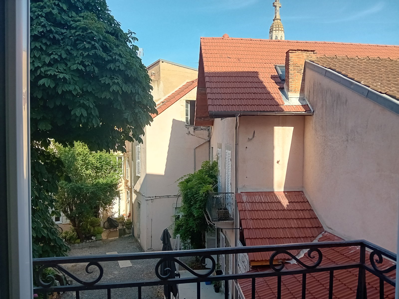 Entire Home Vichy 558108