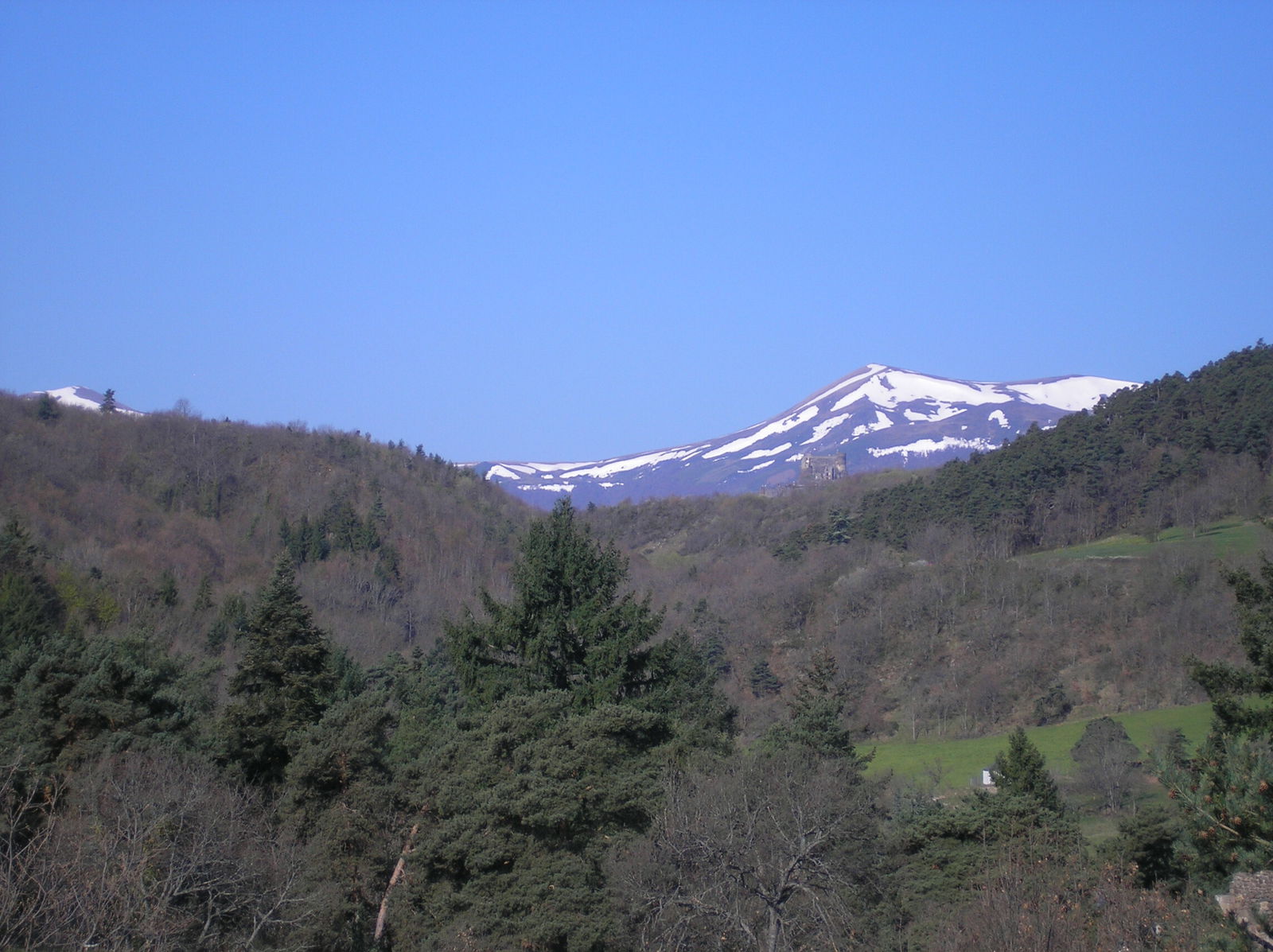 Entire Home Saint-Nectaire 68648