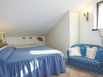 Entire Home Monticiano 24250-5