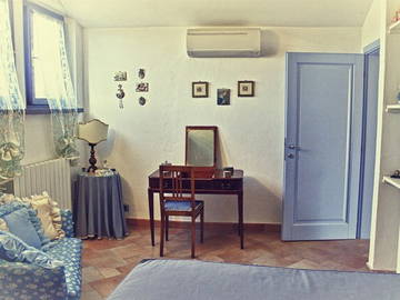 Entire Home Monticiano 24250-6