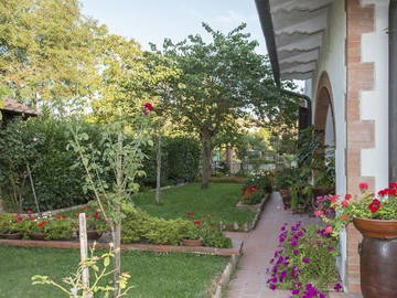 Entire Home Monticiano 24250-12