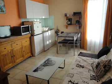 Roomlala | Apartment for rent in Camargue