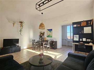 Roomlala | Apartment for rent in the old Château du Canet
