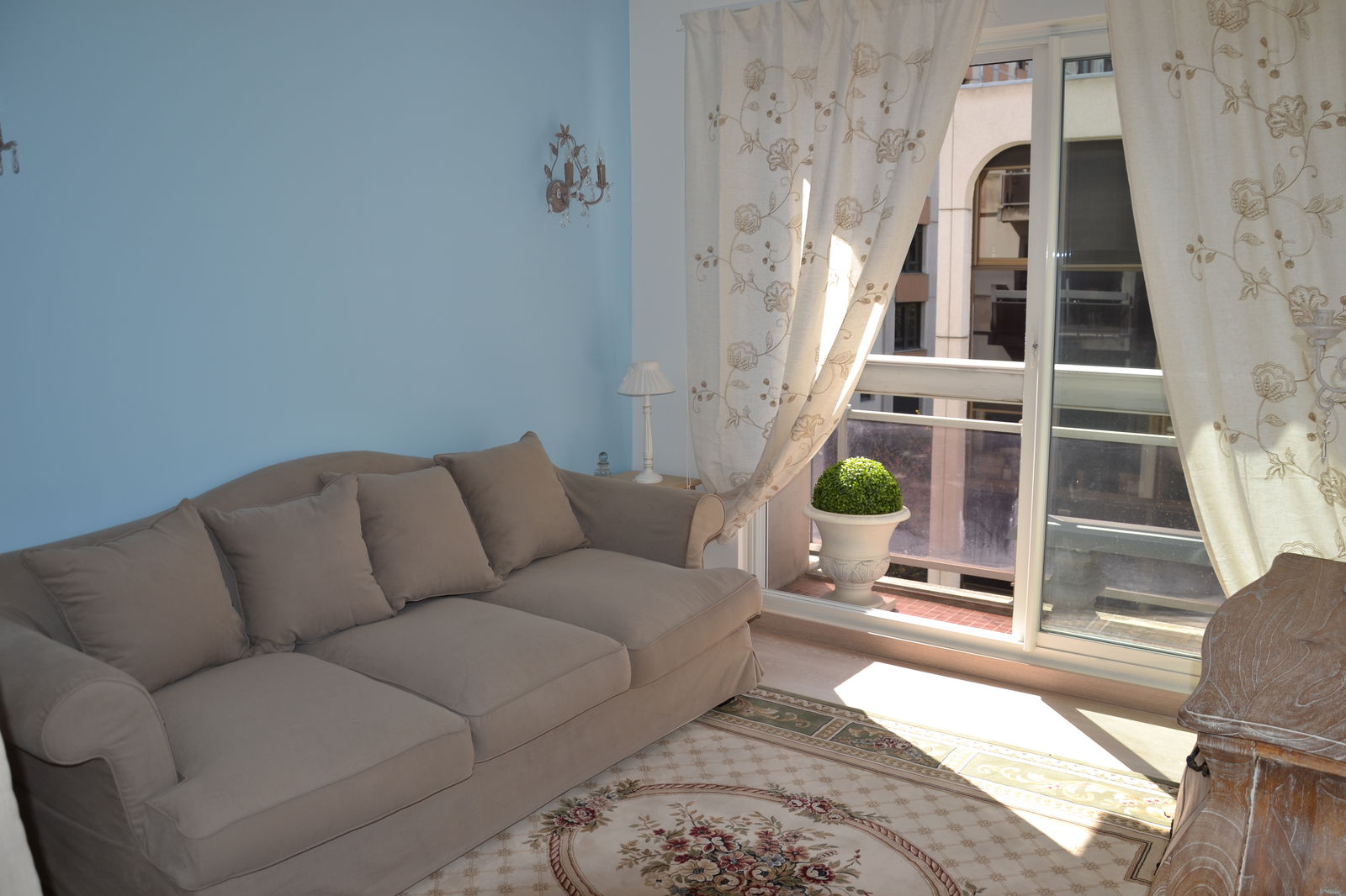 Entire Home Lyon 71780