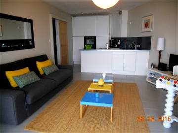 Roomlala | Apartment In 1st Line Direct Beach