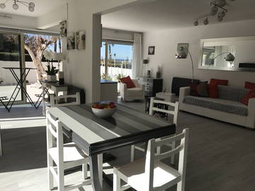 Entire Home Six-Fours-Les-Plages 94424-10