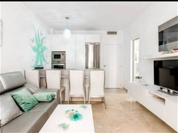 Roomlala | Apartment In Cádiz 50 Meters From La Victoria Beach