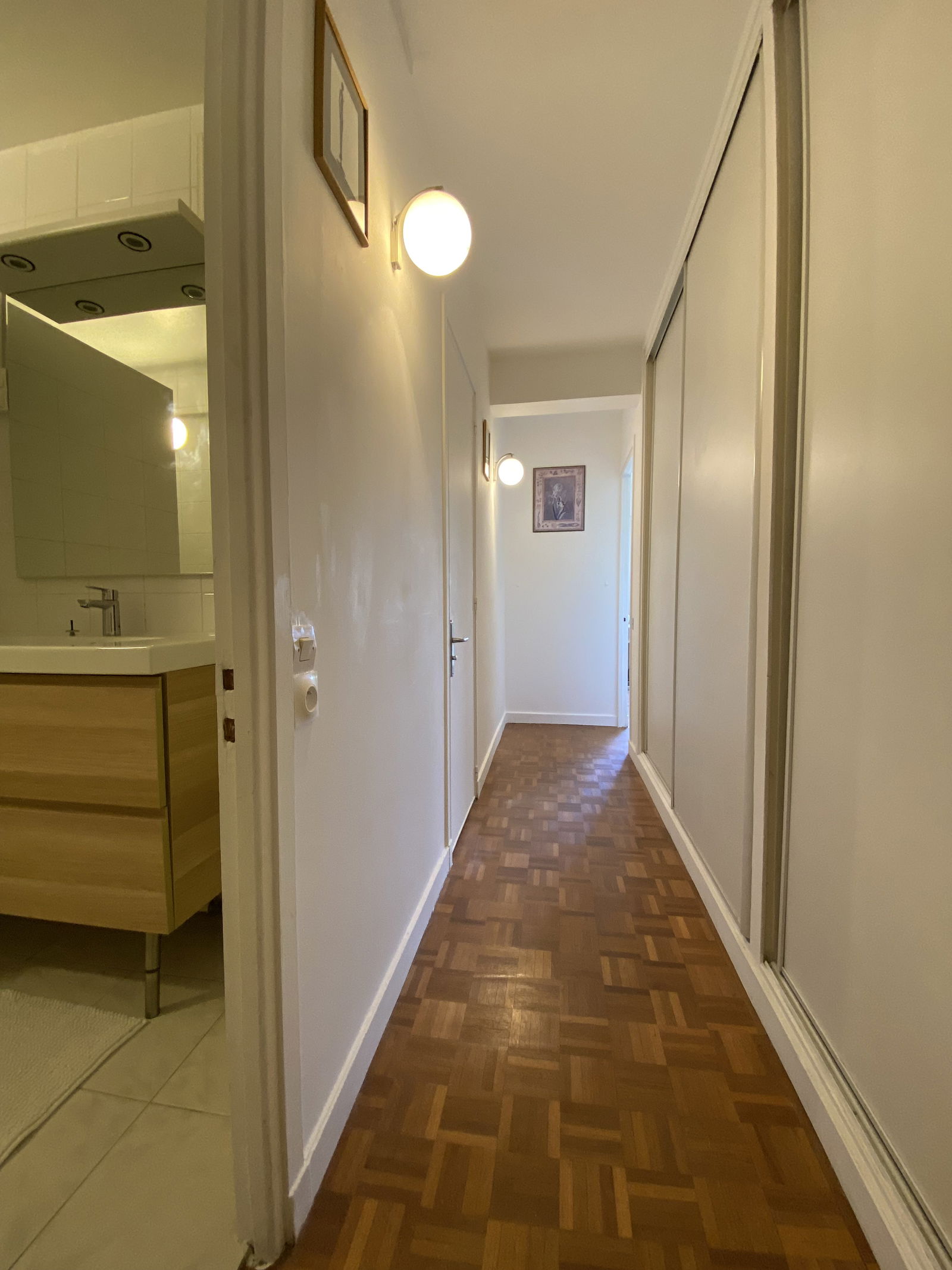 Independent Studio Orsay 267325