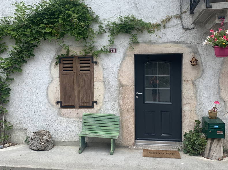 Entire Home Villard 252450-1