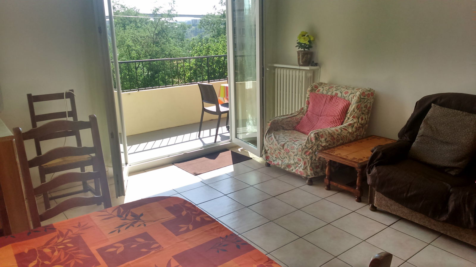 Independent Studio Rodez 92384