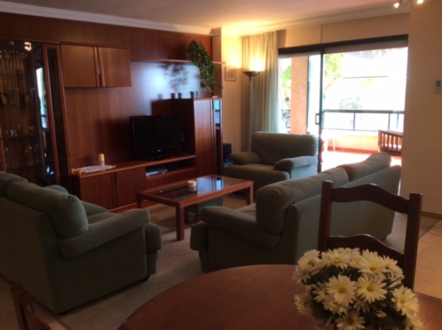 Entire Home Harnes 162487