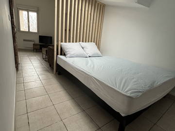 Chambre À Louer Eyguières 340432