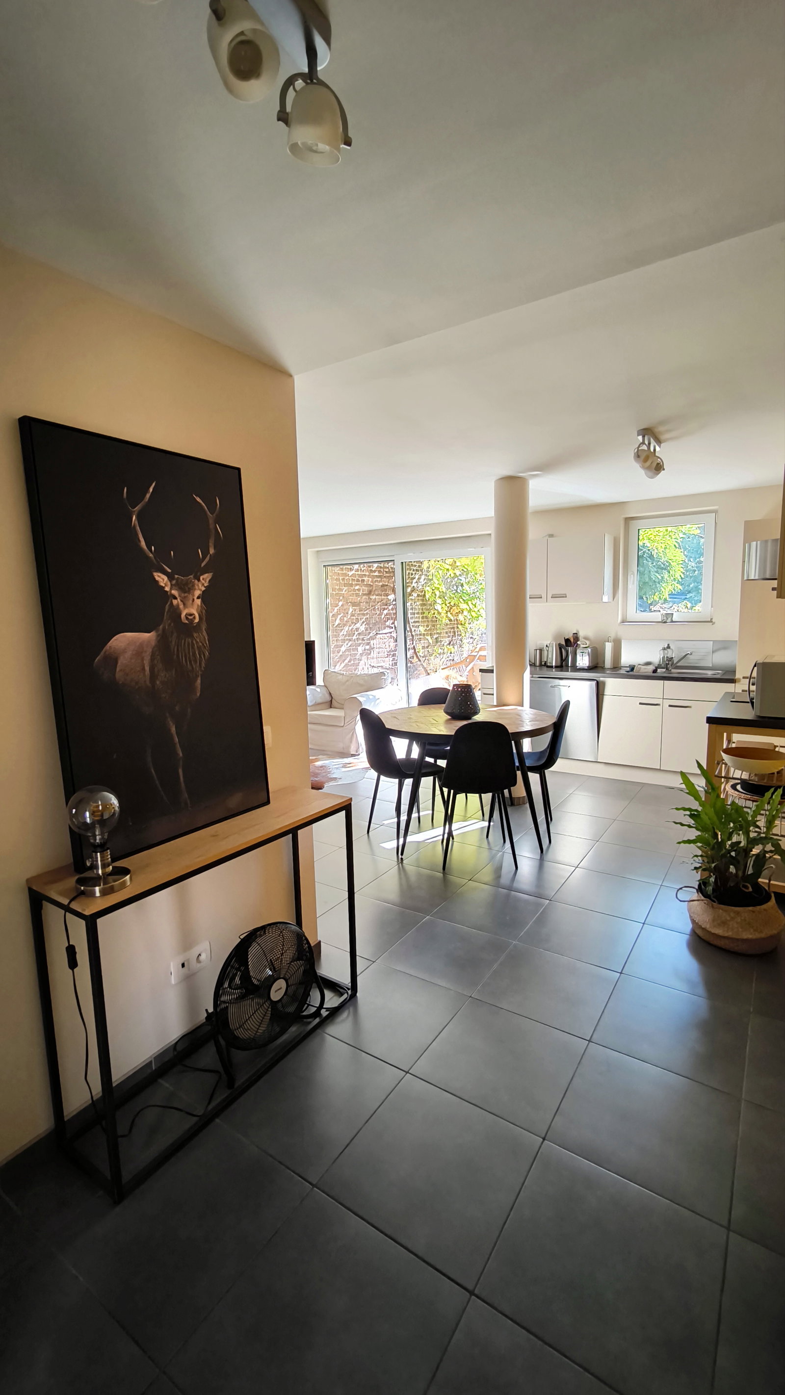 Entire Home Huy 676961