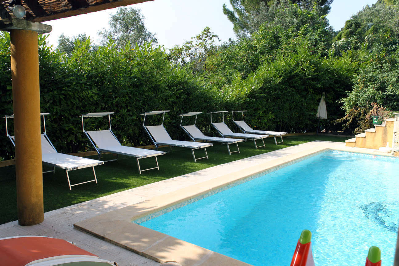 Entire Home La Turbie 98403