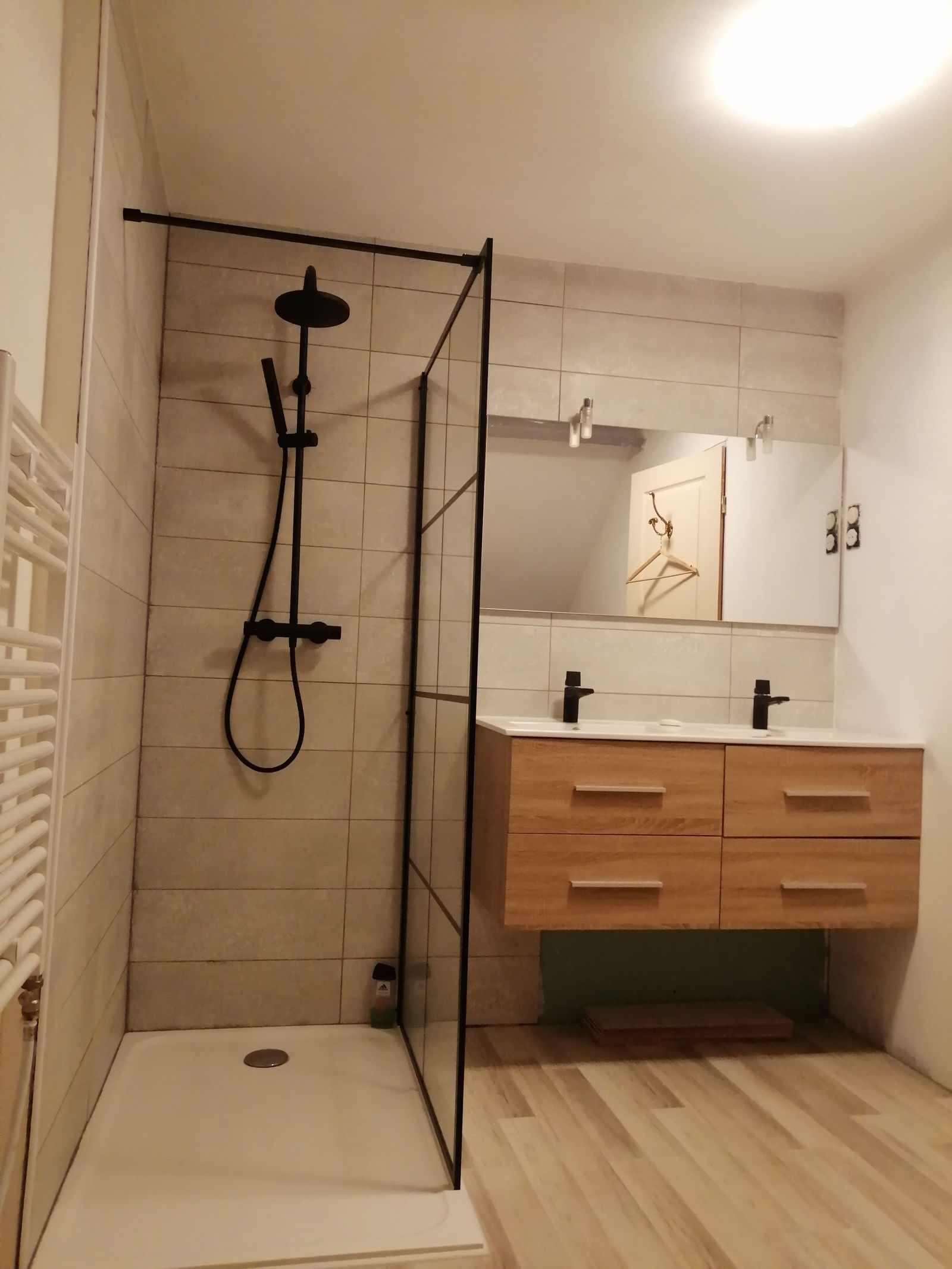 Entire Home Ytres 255309