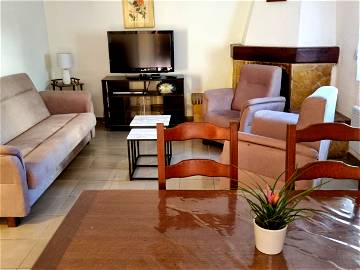 Roomlala | Appartamento ammobiliato al piano terra di una villa di 85 m2 da condividere 3 camere da letto
