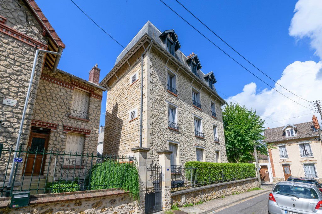 Collocazione Pontoise 325750